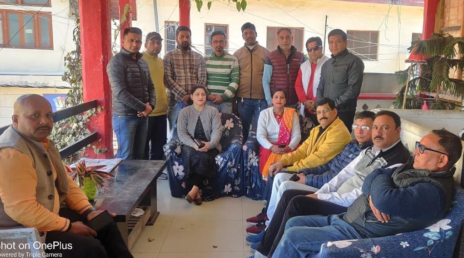 Traders held a meeting after the case was registered