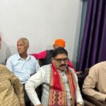 BJP workers and others complaining to the police against their own party's MLA
