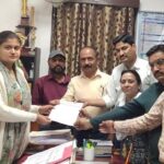 Congress workers submit memorandum to Joint Magistrate after BJP MLA's audio goes viral (2)
