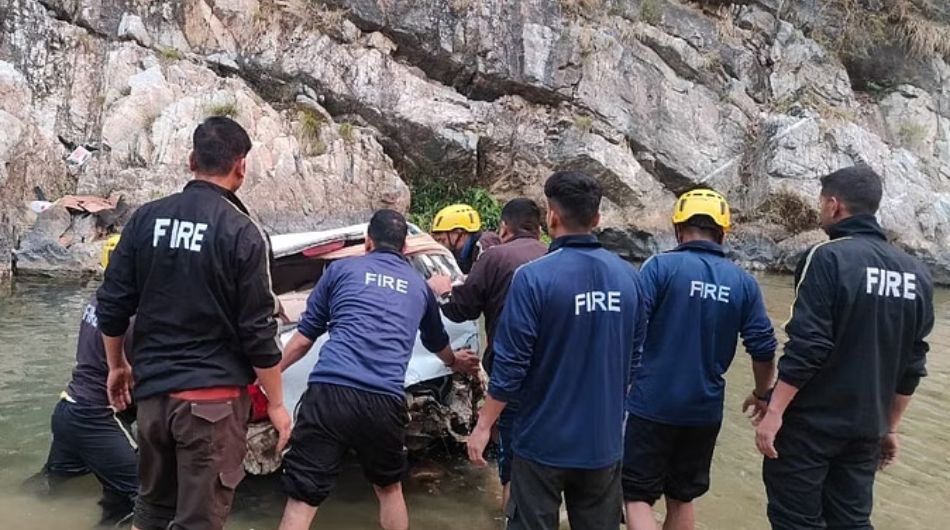 Four people have died after their car fell into a ditch in Bageshwar