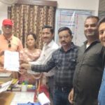 In Ranikhet, Congress and others submitted a memorandum to the Joint Magistrate