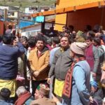 Panda community and local people protested against the changes in the arrangements in Badrinath Dham