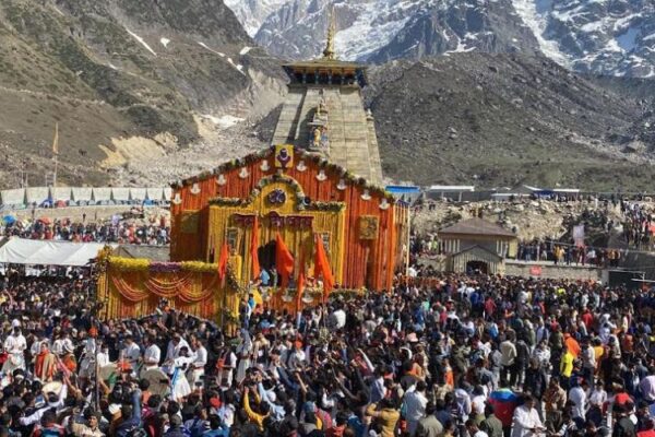 The doors of Kedarnath Dham have opened for the devotees today