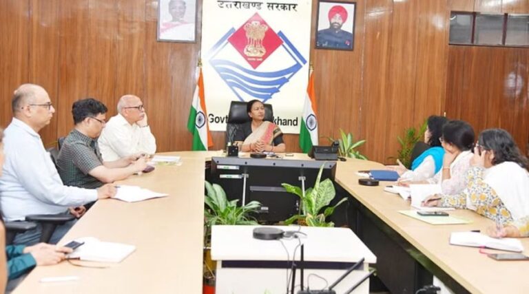 Chief Secretary of Uttarakhand took a meeting related to road safety
