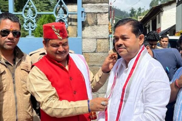 Central Minister BL Verma reached Jageshwar Dham