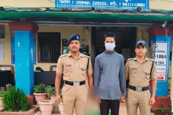 Almora News:अपहृत किशोरी बरामद, पॉक्सो का आरोपी गिरफ्तार Ranikhet police has arrested POCSO and kidnapping accused