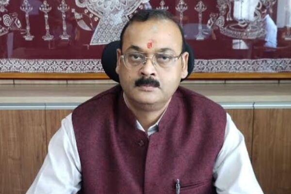 Almora DM Alok Pandey has made preparations to open Sanskrit school in Jageshwar Dham