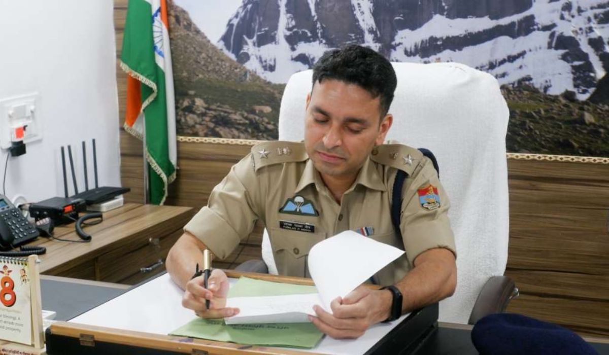 Nainital SSP PN Meena took big action at midnight