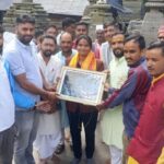 Priests gave grand welcome to the administrator in Jageshwar Temple Committee