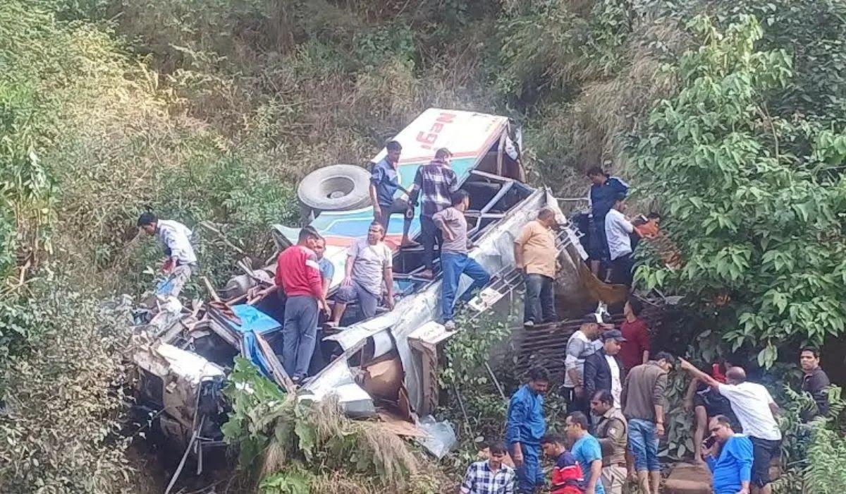 Police lapse exposed in Salt bus accident