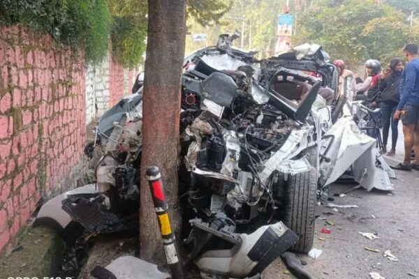 Six people have died in a collision between a car and a truck in Dehradun