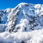 There is a danger of avalanche in Chamoli, Uttarakhand today