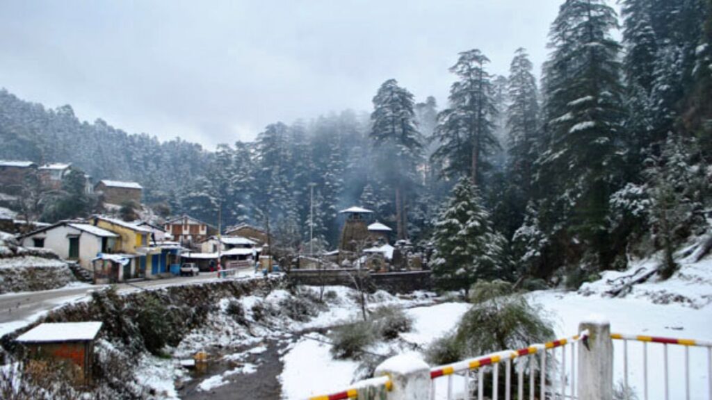 There-is-a-possibility-of-snowfall-and-rain-in-Uttarakhand-soon