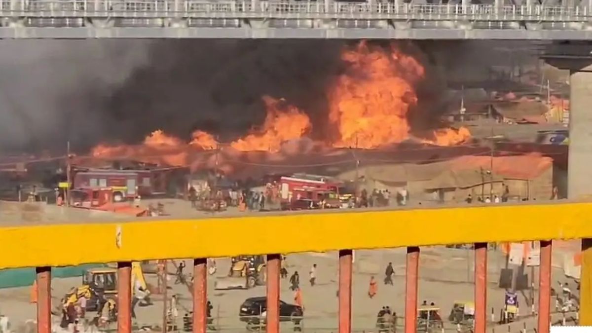 Major fire incident in Prayagraj Mahakumbh Mela