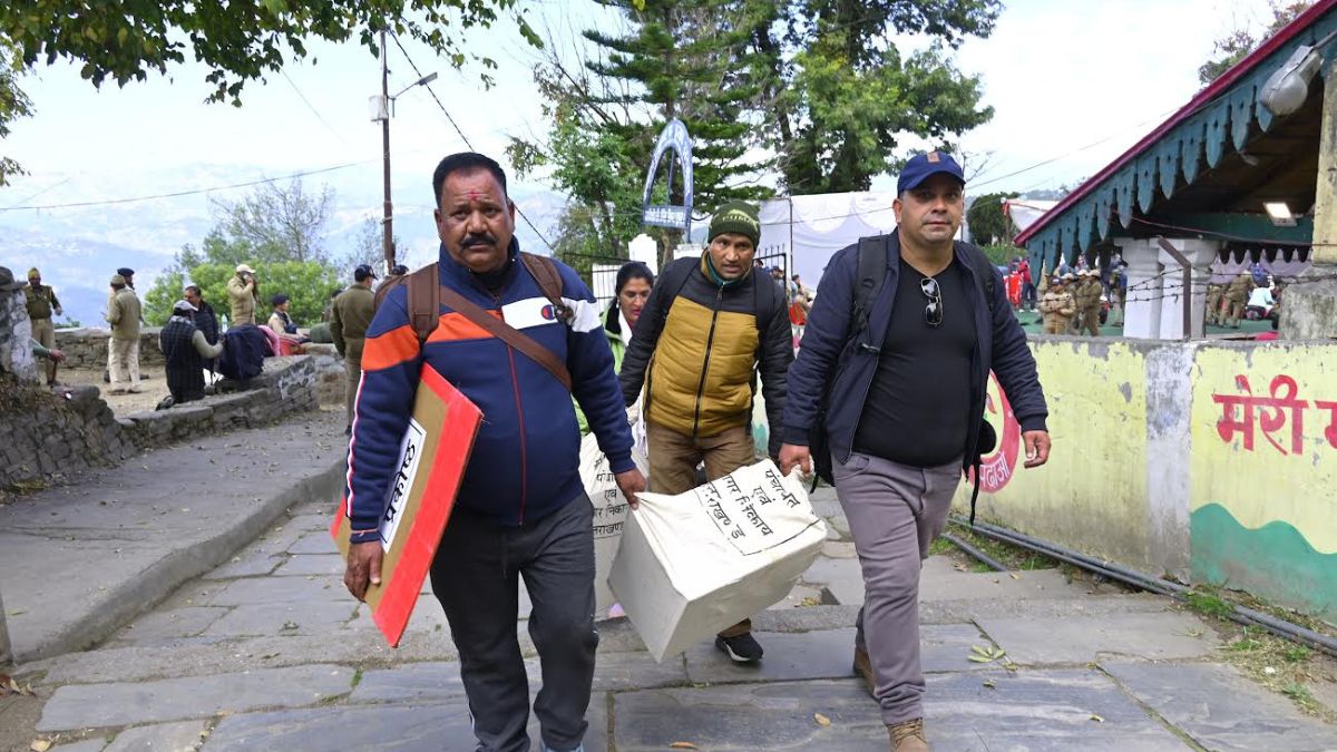 Polling parties left from Almora today for municipal elections