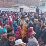 There are queues of voters for voting in municipal elections in Uttarakhand