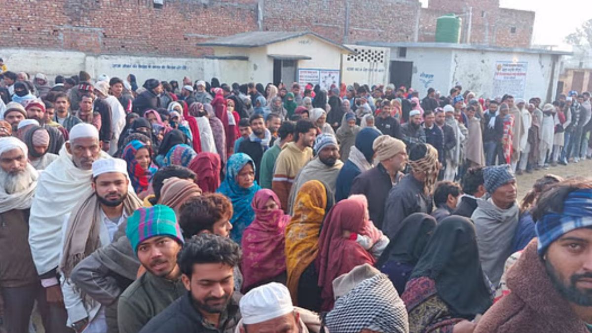 There are queues of voters for voting in municipal elections in Uttarakhand