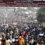 There was a stampede today due to huge crowd in Prayagraj Mahakumbh