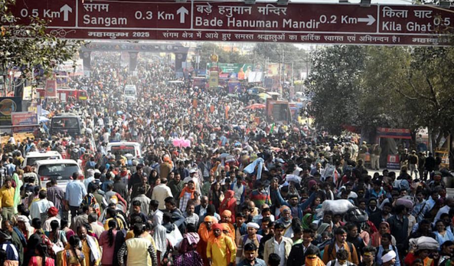 There was a stampede today due to huge crowd in Prayagraj Mahakumbh