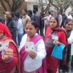 There were queues of voters to vote in the civic elections