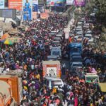 Due to Mahakumbh, there is a 300 km long traffic jam from MP to Prayagraj