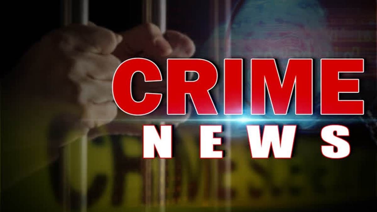 Seven people including three policemen have been arrested in the robbery from a property dealer.