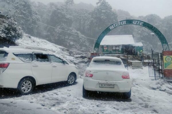 There has been rain and snowfall in Uttarakhand today