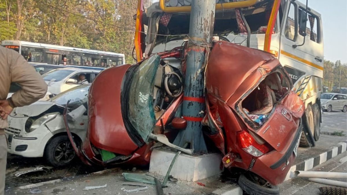 A major road accident has happened in Dehradun today