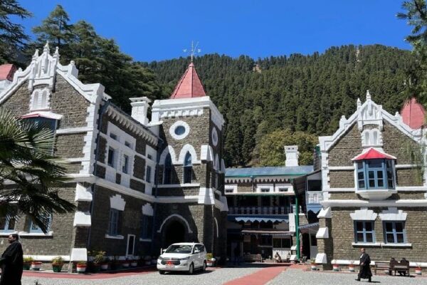 Nainital-High-Court-has-stayed-the-declaration-of-Uttarakhand-Police-recruitment-exam-result
