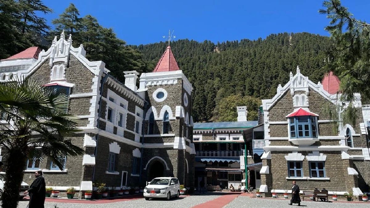Nainital-High-Court-has-stayed-the-declaration-of-Uttarakhand-Police-recruitment-exam-result