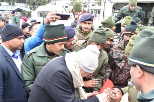 People buried under snow due to avalanche in Chamoli are being rescued.