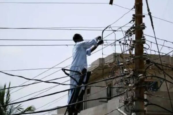 In Uttarakhand, a big action is going to be taken against electricity thieves with the help of police