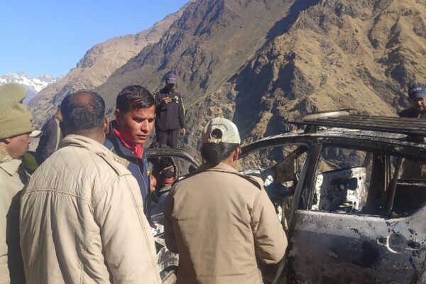 The burnt body of a girl from Karnataka was found in a car in Chamoli