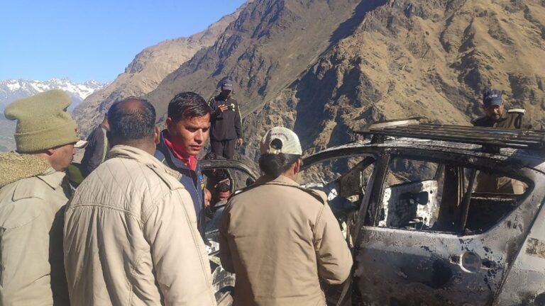 The burnt body of a girl from Karnataka was found in a car in Chamoli