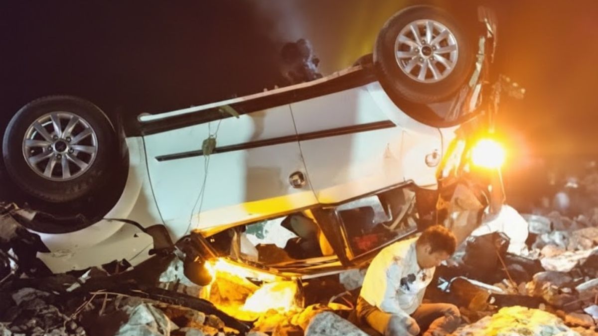 State Employees Union President Pushkar Bhaisora ​​and two teachers died in a horrific road accident in Uttarakhand.